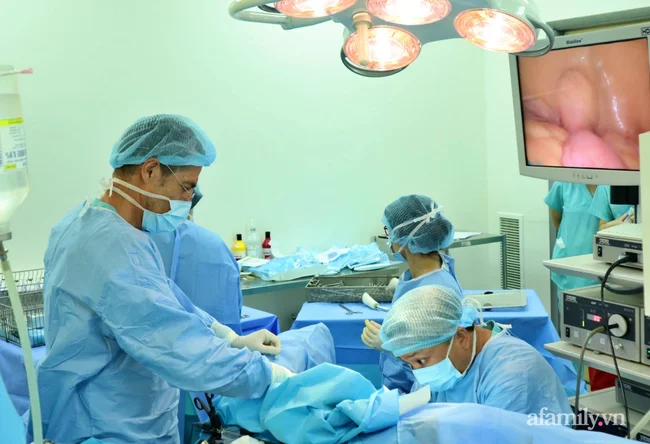 Người phụ nữ mắc căn bệnh 10% bà bầu Việt đẻ xong gặp phải, được bảo tồn tử cung nhờ phương pháp này - Ảnh 2.